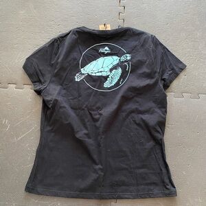 Pelagic turtle tee, L NWT